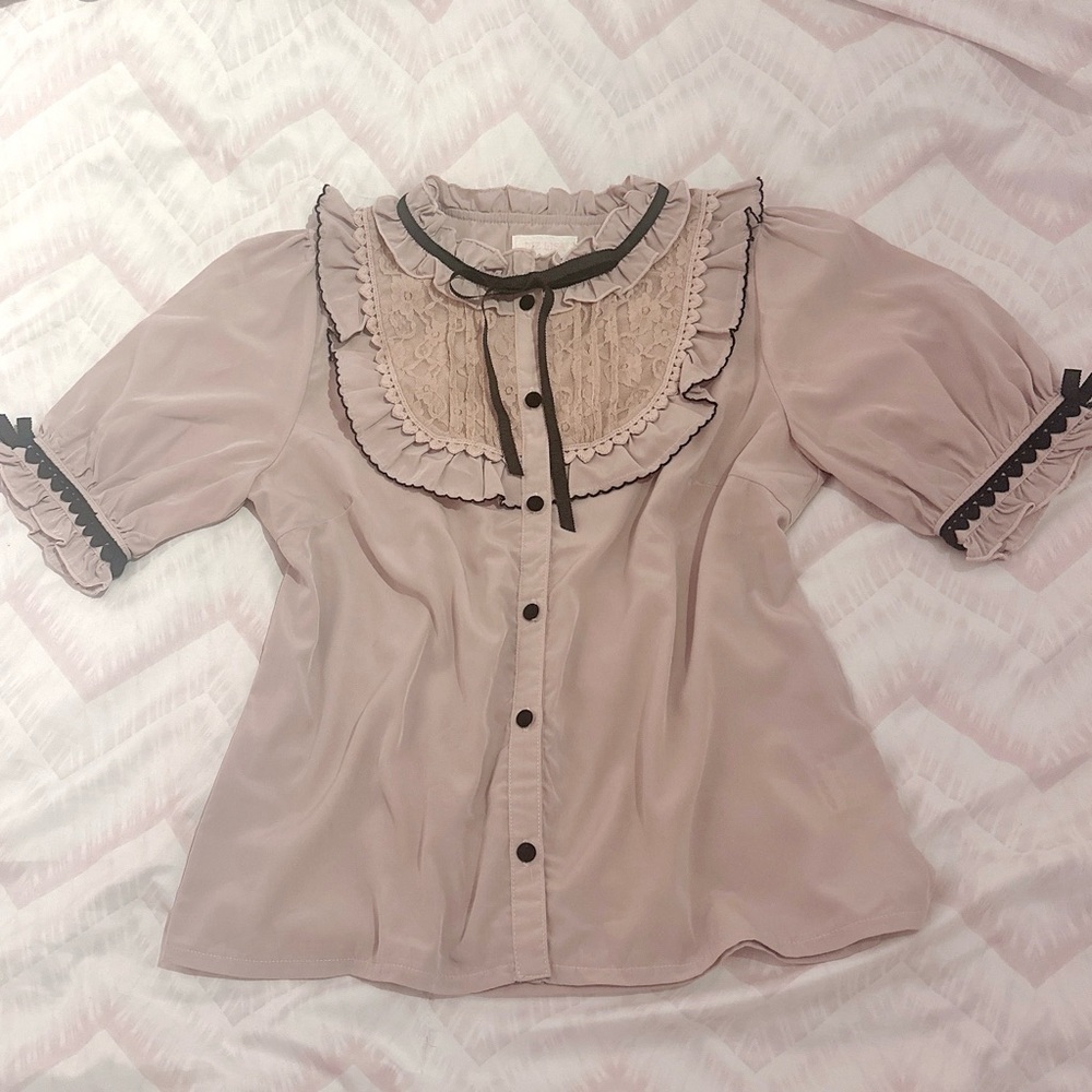 Liz Lisa | Dusty pink blouse with black trim